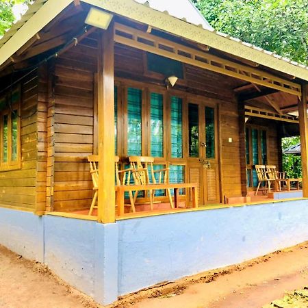 Royal Wooden Villa 玛纳多迪 外观 照片